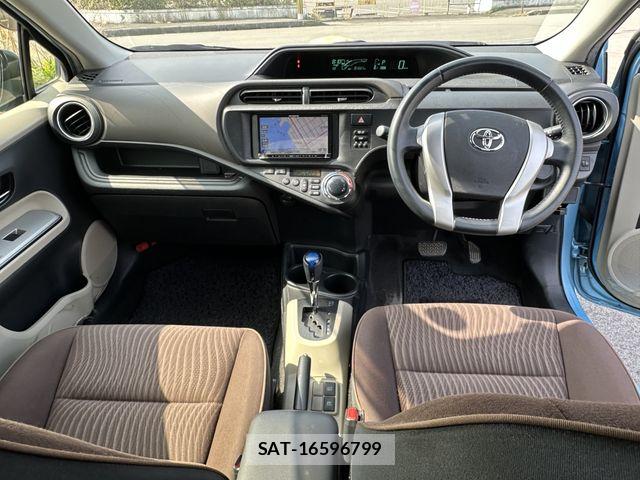 Toyota AQUA 2012-05 7614993-1