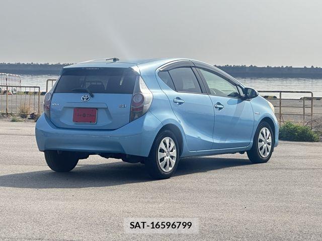 Toyota AQUA 2012-05 7614993-2