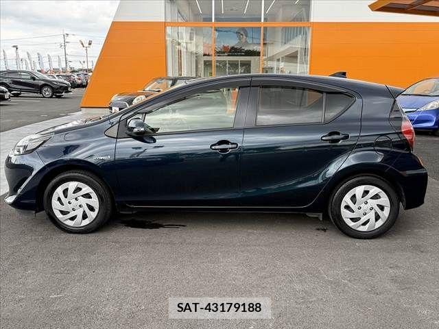 Toyota AQUA 2017-10 7614968-14