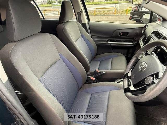 Toyota AQUA 2017-10 7614968-15