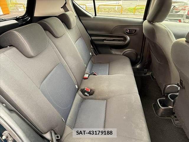 Toyota AQUA 2017-10 7614968-16