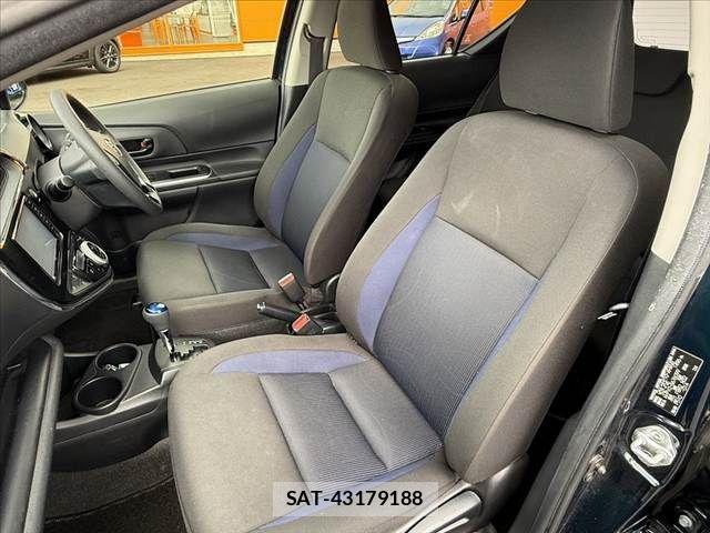 Toyota AQUA 2017-10 7614968-17