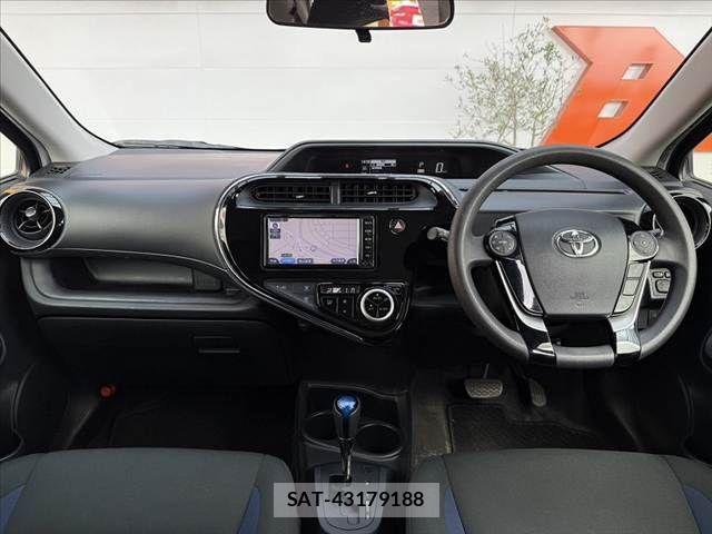 Toyota AQUA 2017-10 7614968-1
