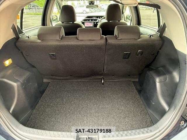 Toyota AQUA 2017-10 7614968-19