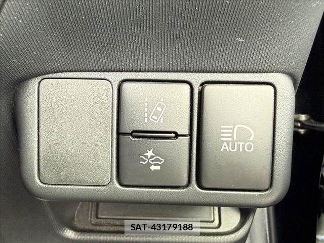 Toyota AQUA 2017-10 7614968-5
