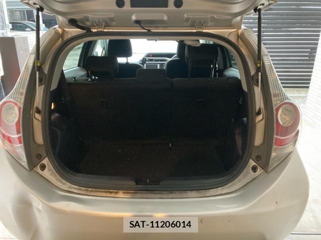Toyota AQUA 2013-04 7615001-11