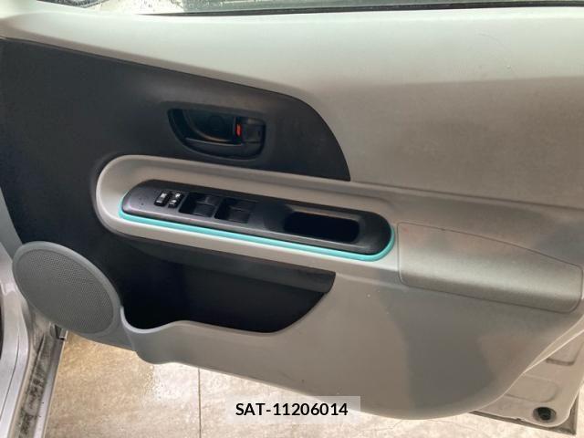 Toyota AQUA 2013-04 7615001-16