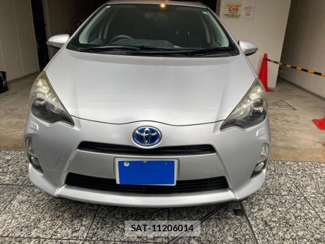 Toyota AQUA 2013-04 7615001-1