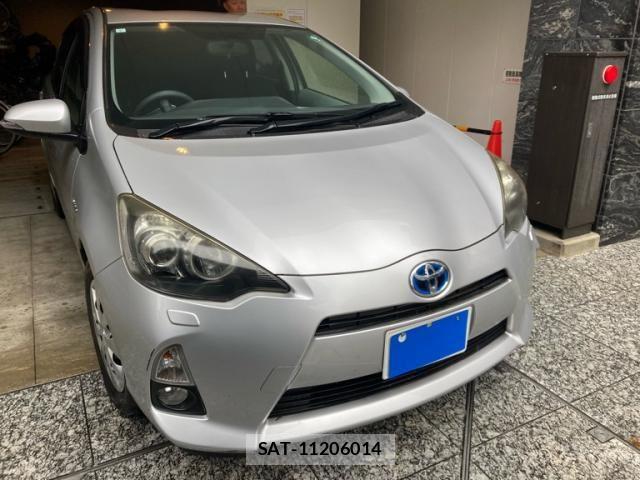 Toyota AQUA 2013-04 7615001-2
