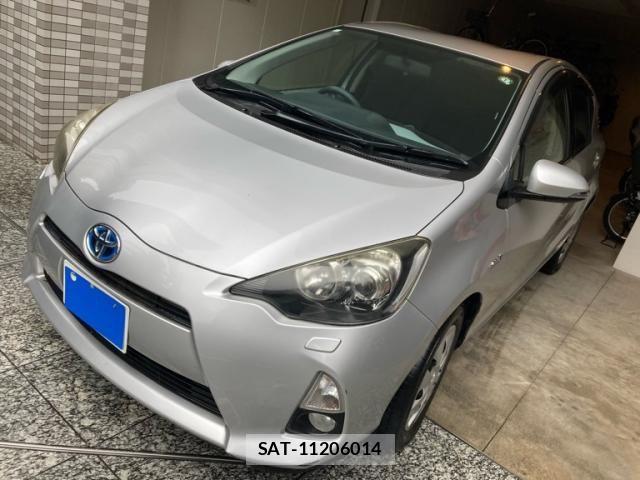 Toyota AQUA 2013-04 7615001-3