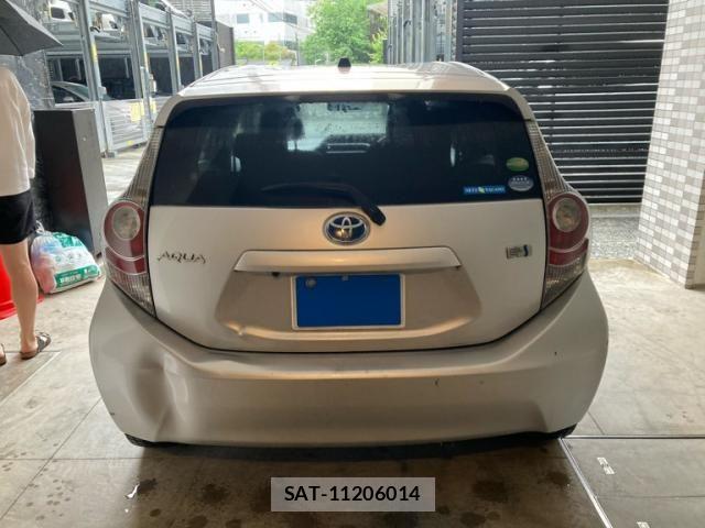 Toyota AQUA 2013-04 7615001-4
