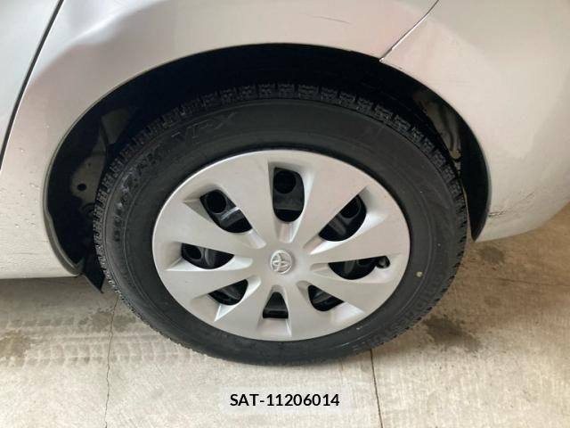 Toyota AQUA 2013-04 7615001-8