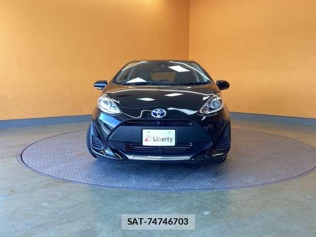 Toyota AQUA 2020-04 7614952-10