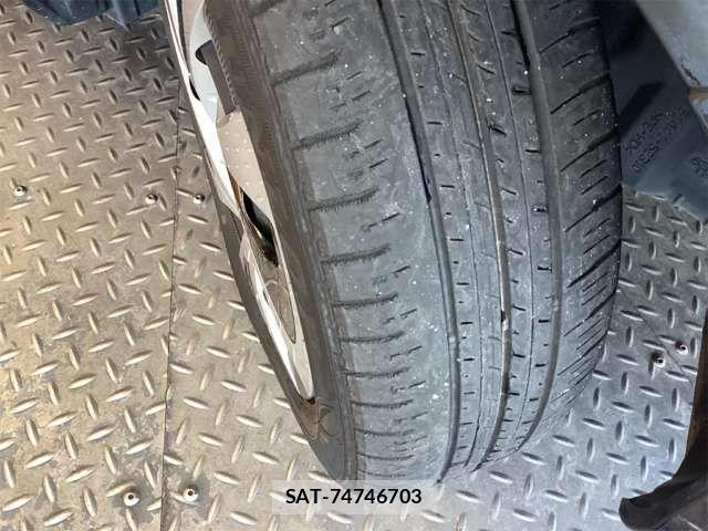 Toyota AQUA 2020-04 7614952-15