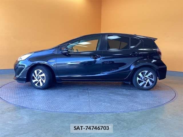 Toyota AQUA 2020-04 7614952-4