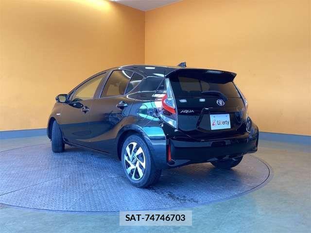 Toyota AQUA 2020-04 7614952-5