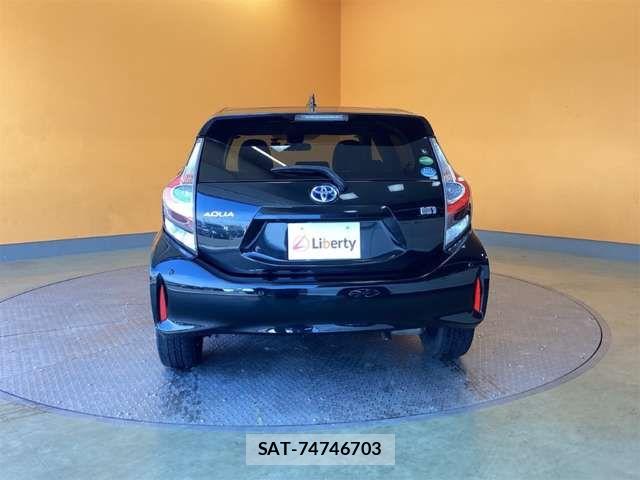 Toyota AQUA 2020-04 7614952-6