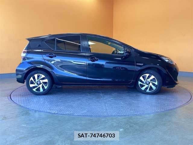 Toyota AQUA 2020-04 7614952-8