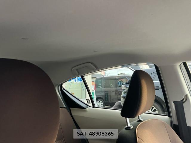 Toyota AQUA 2013-07 7614992-11