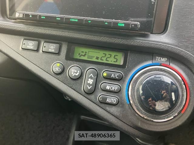 Toyota AQUA 2013-07 7614992-16