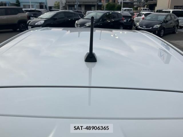 Toyota AQUA 2013-07 7614992-4