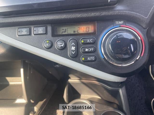 Toyota AQUA 2014-02 7614988-5