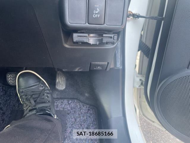 Toyota AQUA 2014-02 7614988-6