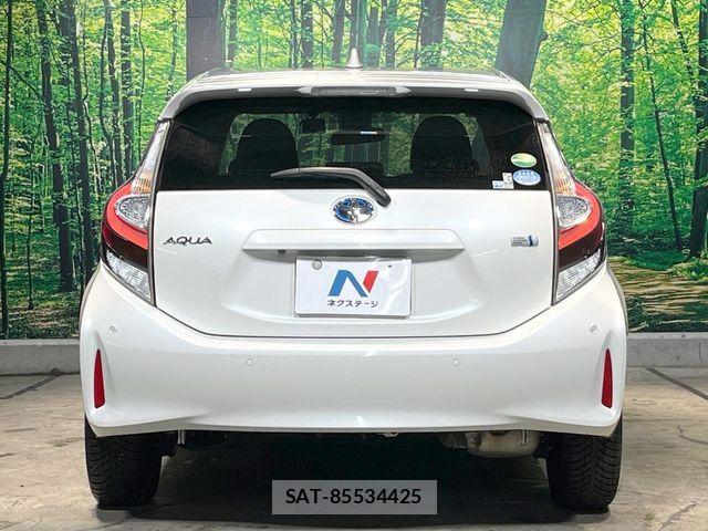Toyota AQUA 2020-01 7614943-16