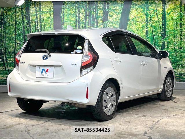 Toyota AQUA 2020-01 7614943-18
