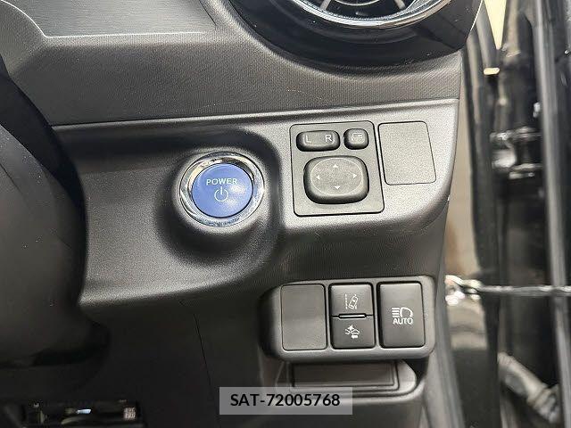 Toyota AQUA 2019-09 7614948-13