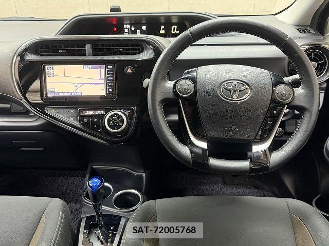 Toyota AQUA 2019-09 7614948-1
