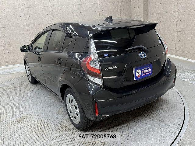 Toyota AQUA 2019-09 7614948-2