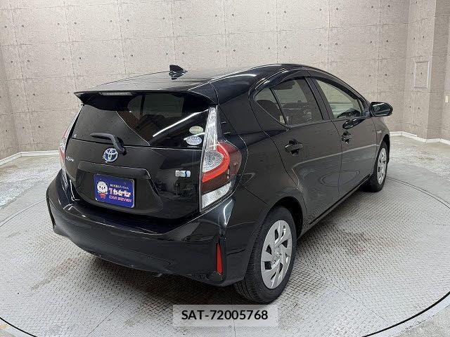 Toyota AQUA 2019-09 7614948-3