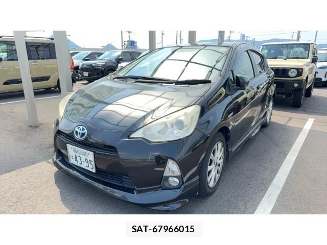 Toyota AQUA 2012-09 7615000-1
