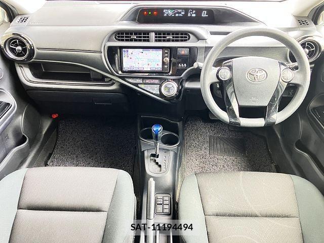Toyota AQUA 2016-09 7614969-1