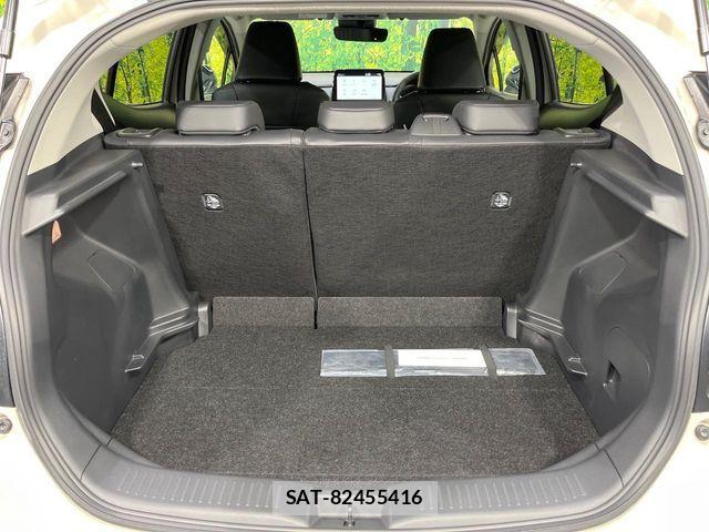 Toyota AQUA 2023-11 7614923-9