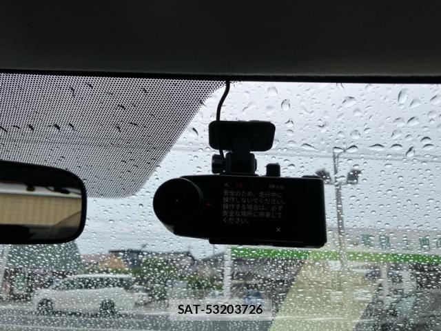 Toyota AQUA 2012-04 7614995-13
