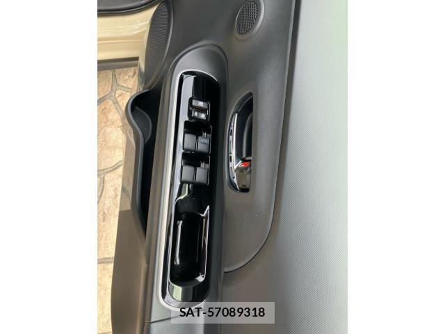 Toyota AQUA 2020-01 7614954-12