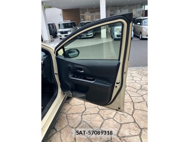 Toyota AQUA 2020-01 7614954-13