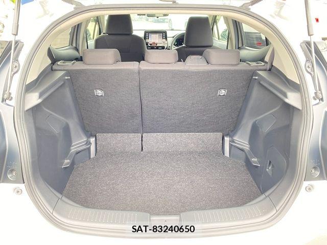 Toyota AQUA 2022-11 7614950-17