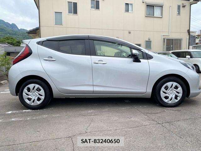Toyota AQUA 2022-11 7614950-5