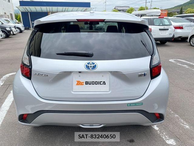 Toyota AQUA 2022-11 7614950-7