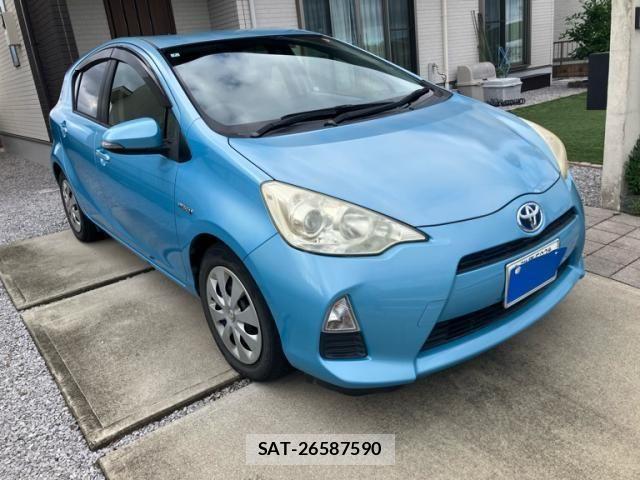 Toyota AQUA 2012-06 7614999-0