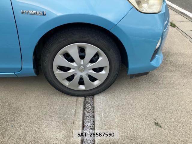 Toyota AQUA 2012-06 7614999-10