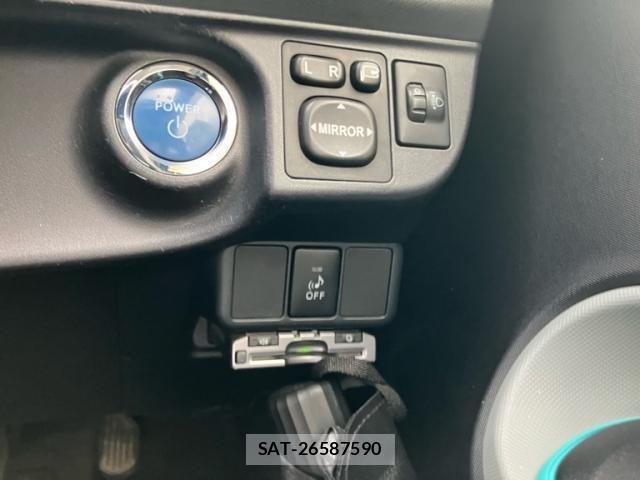Toyota AQUA 2012-06 7614999-16