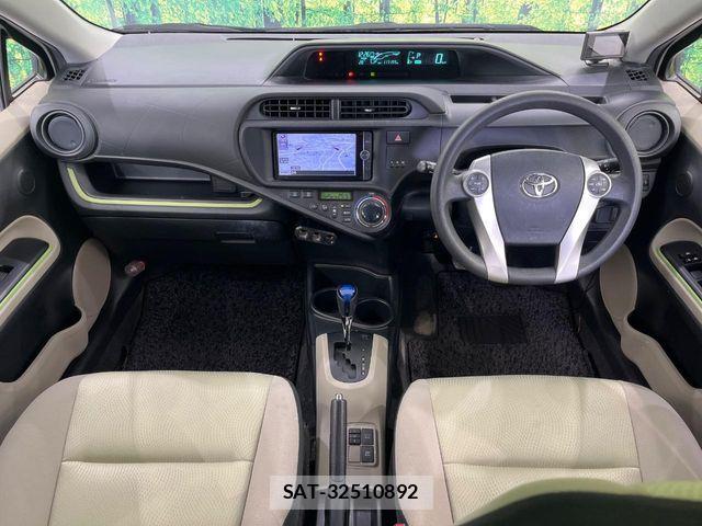 Toyota AQUA 2012-09 7614977-1