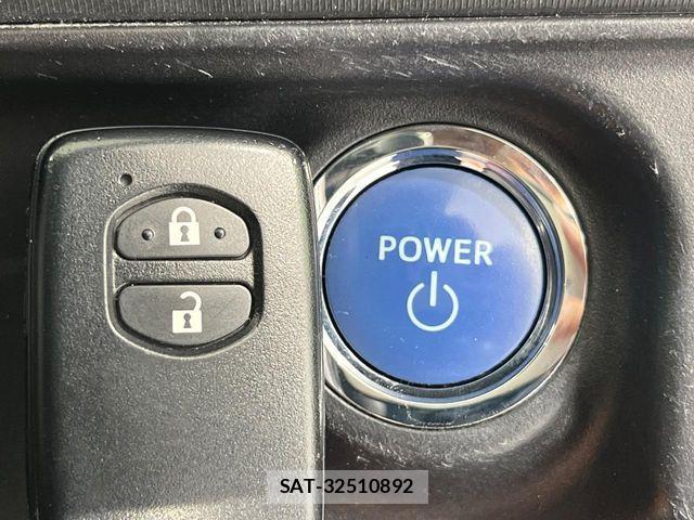 Toyota AQUA 2012-09 7614977-6