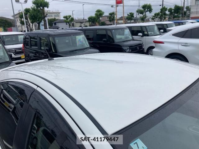 Toyota AQUA 2012-07 7614983-9