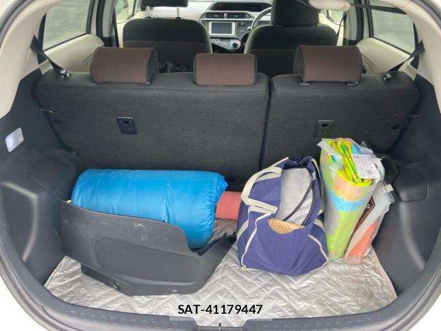Toyota AQUA 2012-07 7614983-11