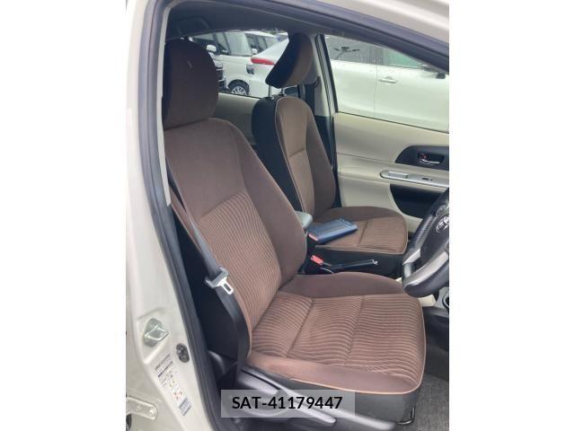 Toyota AQUA 2012-07 7614983-13